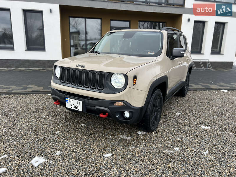 Внедорожник / Кроссовер Jeep Renegade 2016 в Ивано-Франковске