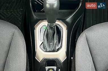 Позашляховик / Кросовер Jeep Renegade 2015 в 