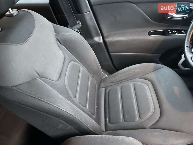 Внедорожник / Кроссовер Jeep Renegade 2020 в Одессе