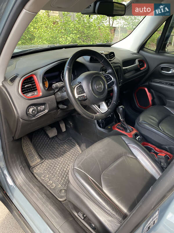 Внедорожник / Кроссовер Jeep Renegade 2016 в Киеве