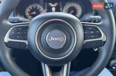 Внедорожник / Кроссовер Jeep Renegade 2016 в Львове