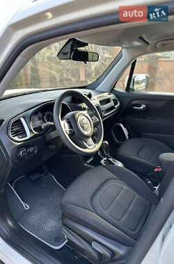 Внедорожник / Кроссовер Jeep Renegade 2021 в 