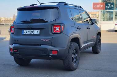 Внедорожник / Кроссовер Jeep Renegade 2016 в 