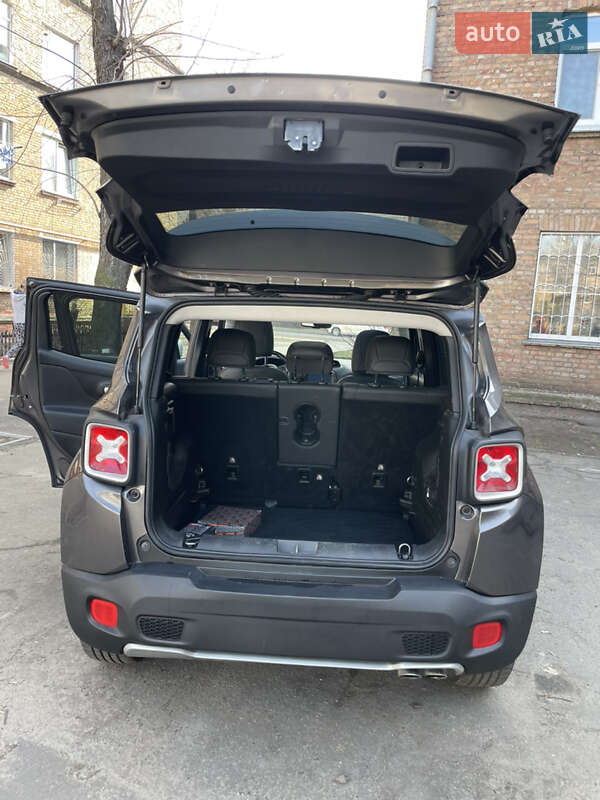 Внедорожник / Кроссовер Jeep Renegade 2018 в Киеве фото 6 Внедорожник / Кроссовер Jeep Renegade 2018 в Киеве