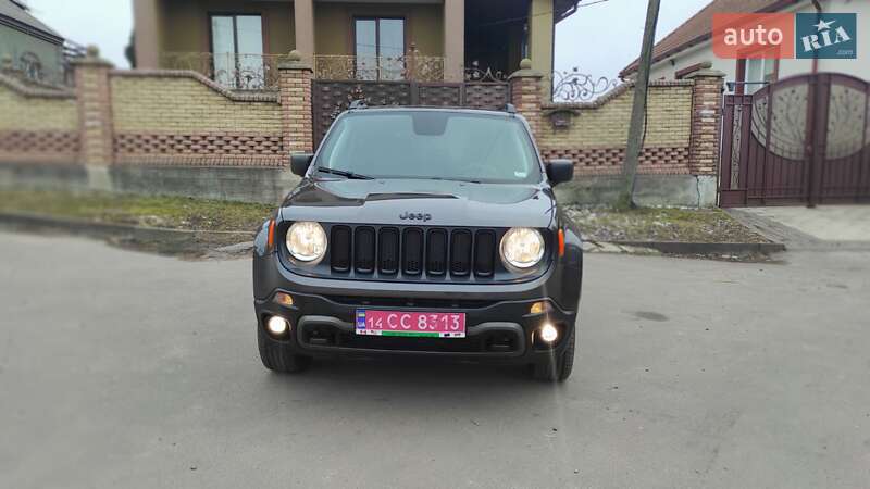 Внедорожник / Кроссовер Jeep Renegade 2018 в Дубно
