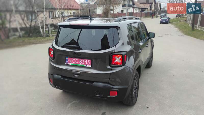 Внедорожник / Кроссовер Jeep Renegade 2018 в Дубно