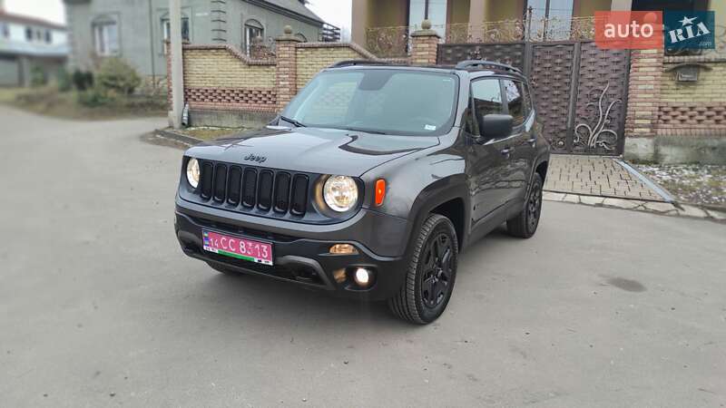 Внедорожник / Кроссовер Jeep Renegade 2018 в Дубно