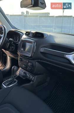 Внедорожник / Кроссовер Jeep Renegade 2020 в 