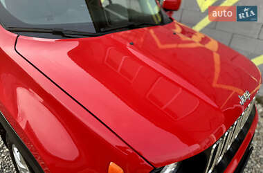 Внедорожник / Кроссовер Jeep Renegade 2016 в 