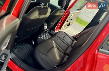 Внедорожник / Кроссовер Jeep Renegade 2016 в 