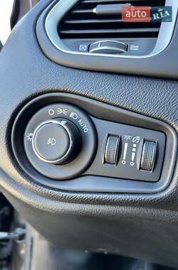 Внедорожник / Кроссовер Jeep Renegade 2020 в 