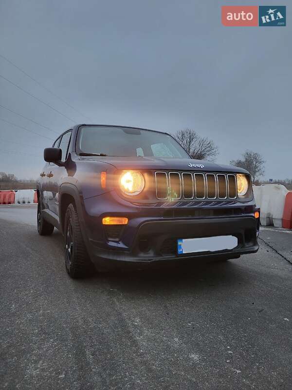 Внедорожник / Кроссовер Jeep Renegade 2020 в 
