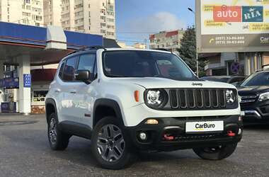 Внедорожник / Кроссовер Jeep Renegade 2016 в 