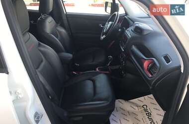 Внедорожник / Кроссовер Jeep Renegade 2016 в 