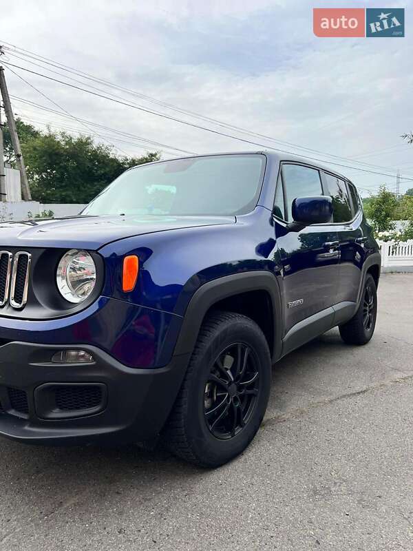 Внедорожник / Кроссовер Jeep Renegade 2017 в Новоселице