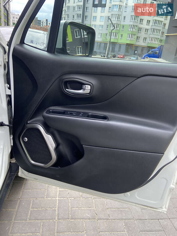 Внедорожник / Кроссовер Jeep Renegade 2018 в Ивано-Франковске