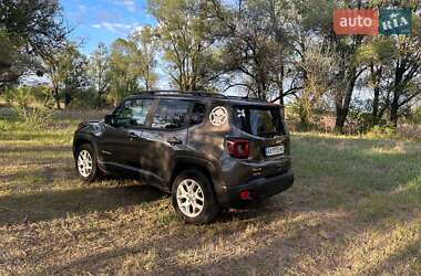 Позашляховик / Кросовер Jeep Renegade 2017 в 