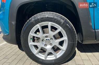 Внедорожник / Кроссовер Jeep Renegade 2021 в 
