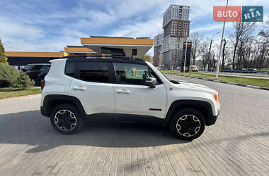 Внедорожник / Кроссовер Jeep Renegade 2016 в 