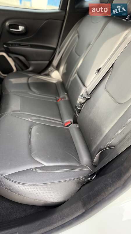 Внедорожник / Кроссовер Jeep Renegade 2016 в Харькове