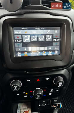 Позашляховик / Кросовер Jeep Renegade 2020 в 