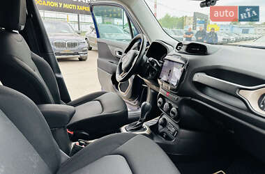 Внедорожник / Кроссовер Jeep Renegade 2016 в 