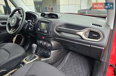 Позашляховик / Кросовер Jeep Renegade 2016 в 
