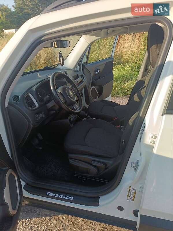 Внедорожник / Кроссовер Jeep Renegade 2016 в Карловке фото 10 Внедорожник / Кроссовер Jeep Renegade 2016 в Карловке
