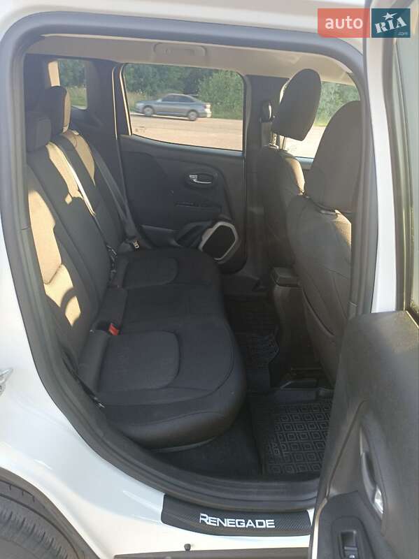 Внедорожник / Кроссовер Jeep Renegade 2016 в Карловке фото 13 Внедорожник / Кроссовер Jeep Renegade 2016 в Карловке