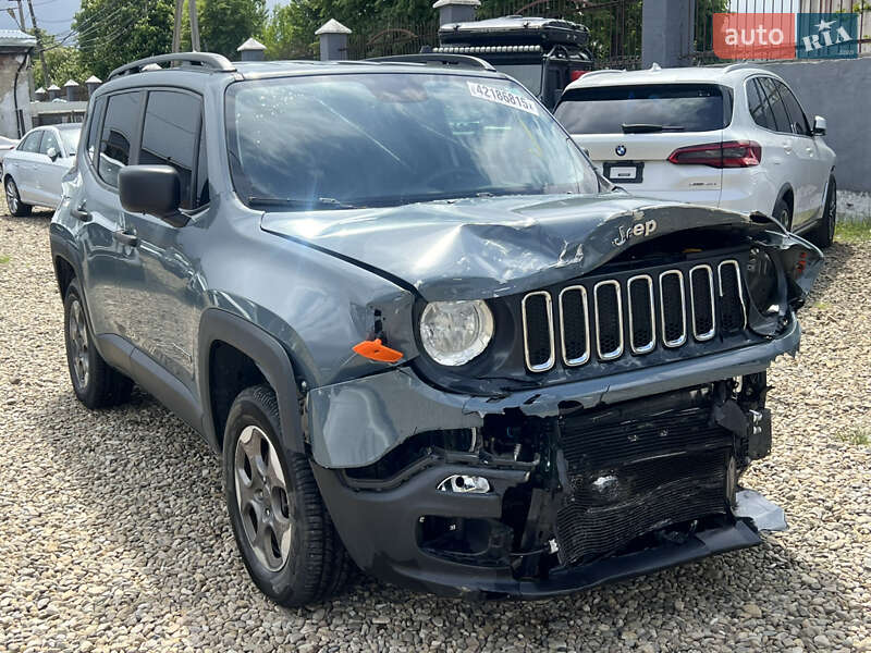 Позашляховик / Кросовер Jeep Renegade 2017 в Стрию