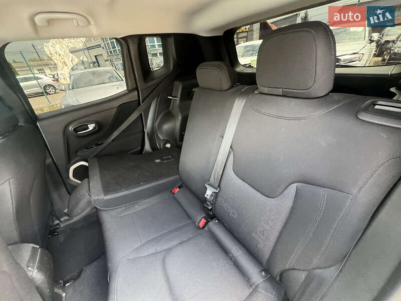 Позашляховик / Кросовер Jeep Renegade 2017 в Стрию