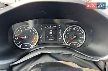 Внедорожник / Кроссовер Jeep Renegade 2020 в 