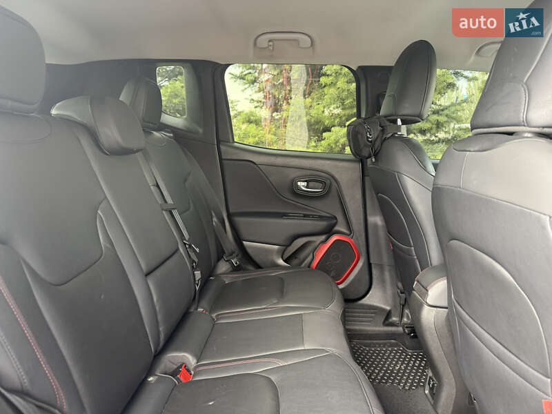 Позашляховик / Кросовер Jeep Renegade 2016 в Одесі фото 19 Позашляховик / Кросовер Jeep Renegade 2016 в Одесі