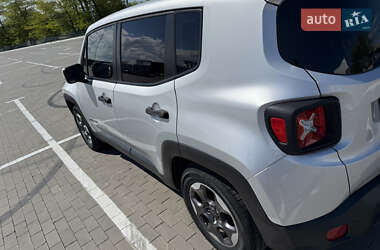 Внедорожник / Кроссовер Jeep Renegade 2015 в 