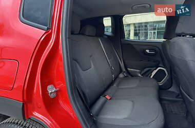 Внедорожник / Кроссовер Jeep Renegade 2015 в 