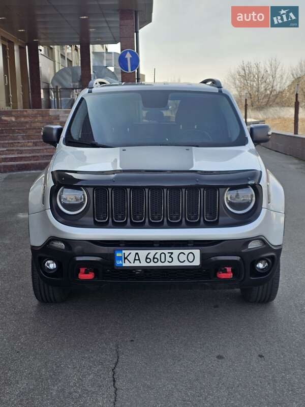 Позашляховик / Кросовер Jeep Renegade 2015 в Києві