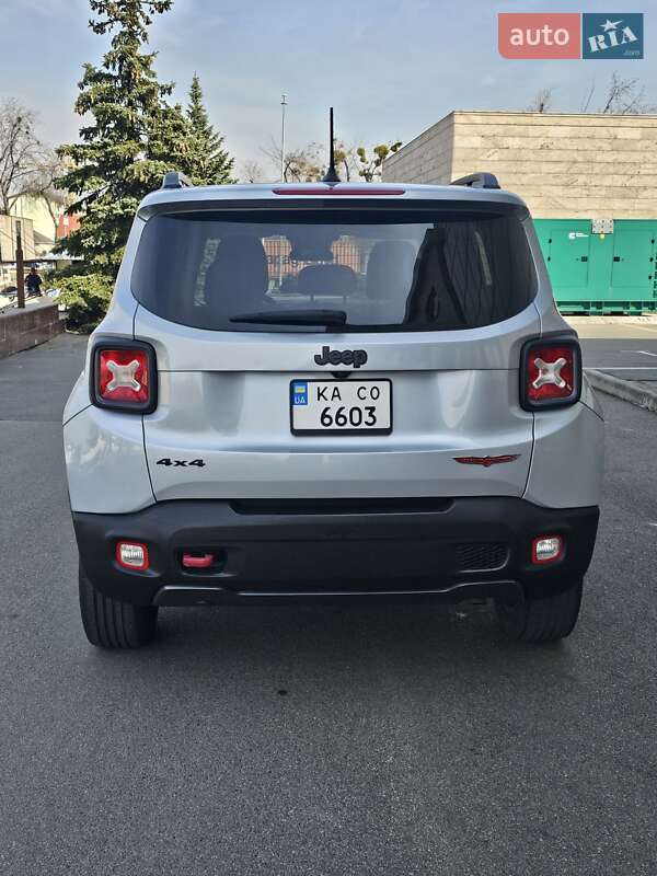 Позашляховик / Кросовер Jeep Renegade 2015 в Києві