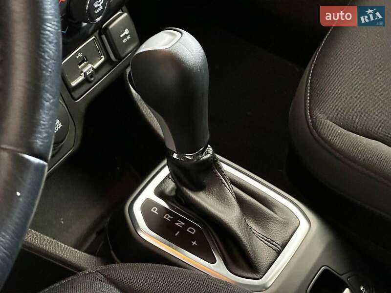 Внедорожник / Кроссовер Jeep Renegade 2020 в Одессе