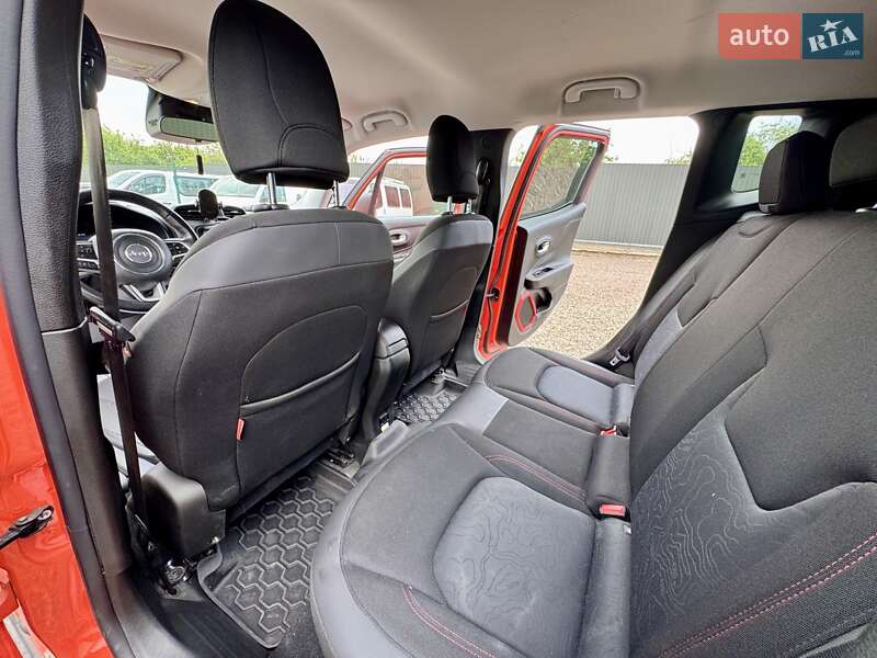 Внедорожник / Кроссовер Jeep Renegade 2015 в Сумах