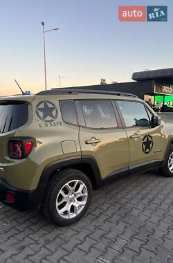 Внедорожник / Кроссовер Jeep Renegade 2015 в 