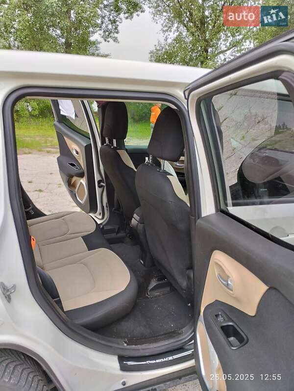 Позашляховик / Кросовер Jeep Renegade 2015 в Києві