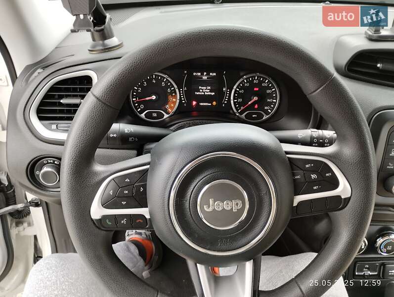 Позашляховик / Кросовер Jeep Renegade 2015 в Києві