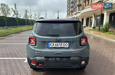 Позашляховик / Кросовер Jeep Renegade 2018 в 