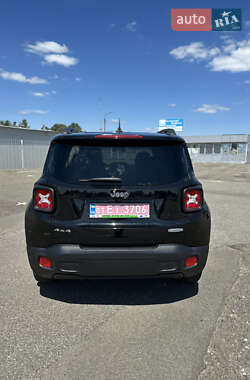 Внедорожник / Кроссовер Jeep Renegade 2017 в 