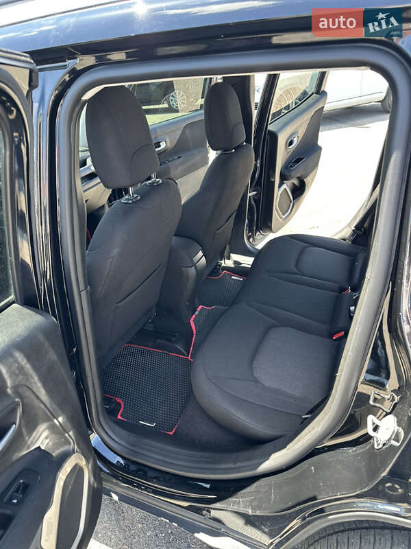 Позашляховик / Кросовер Jeep Renegade 2017 в Києві