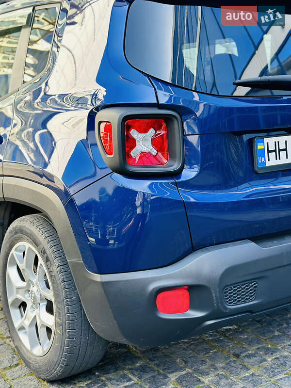 Внедорожник / Кроссовер Jeep Renegade 2016 в Одессе