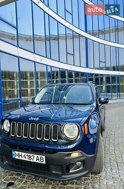 Внедорожник / Кроссовер Jeep Renegade 2016 в 
