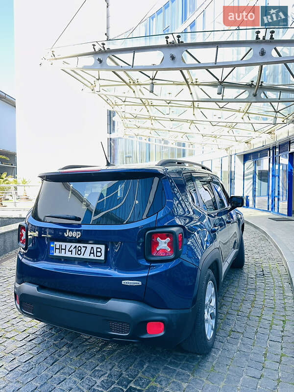 Внедорожник / Кроссовер Jeep Renegade 2016 в Одессе