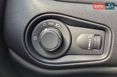 Позашляховик / Кросовер Jeep Renegade 2020 в 