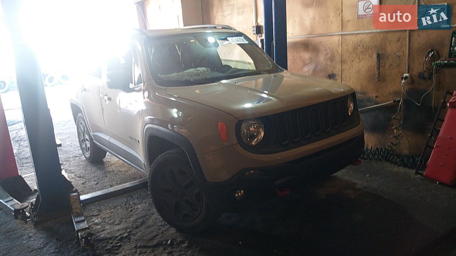 2017 Jeep Renegade - мініатюра 3